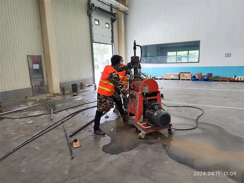 盐田厂房地面下沉塌陷注浆加固施工